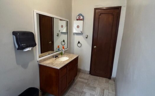 OFICINA EN RENTA EN CALLE GUTENBERG 60, COL. VERÓNICA ANZÚREZ, C.P. 11300, CIUDAD DE MÉXICO.