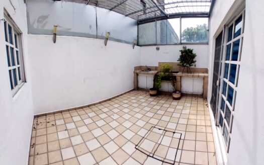 CASA EN RENTA, CALLE ERASMO CASTELLANOS QUINTO 146, COLONIA EDUCACIÓN, ALCALDÍA COYOACÁN, CIUDAD DE MEXICO.